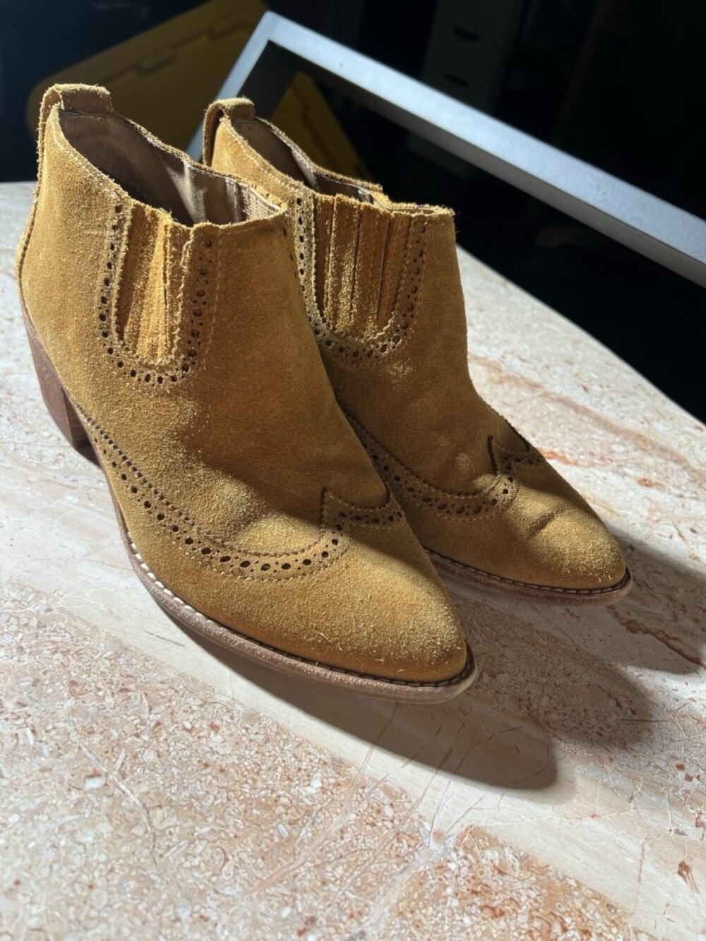 Madewell Grayson Suede Brogue Chelsea Boots Women’s Size 7